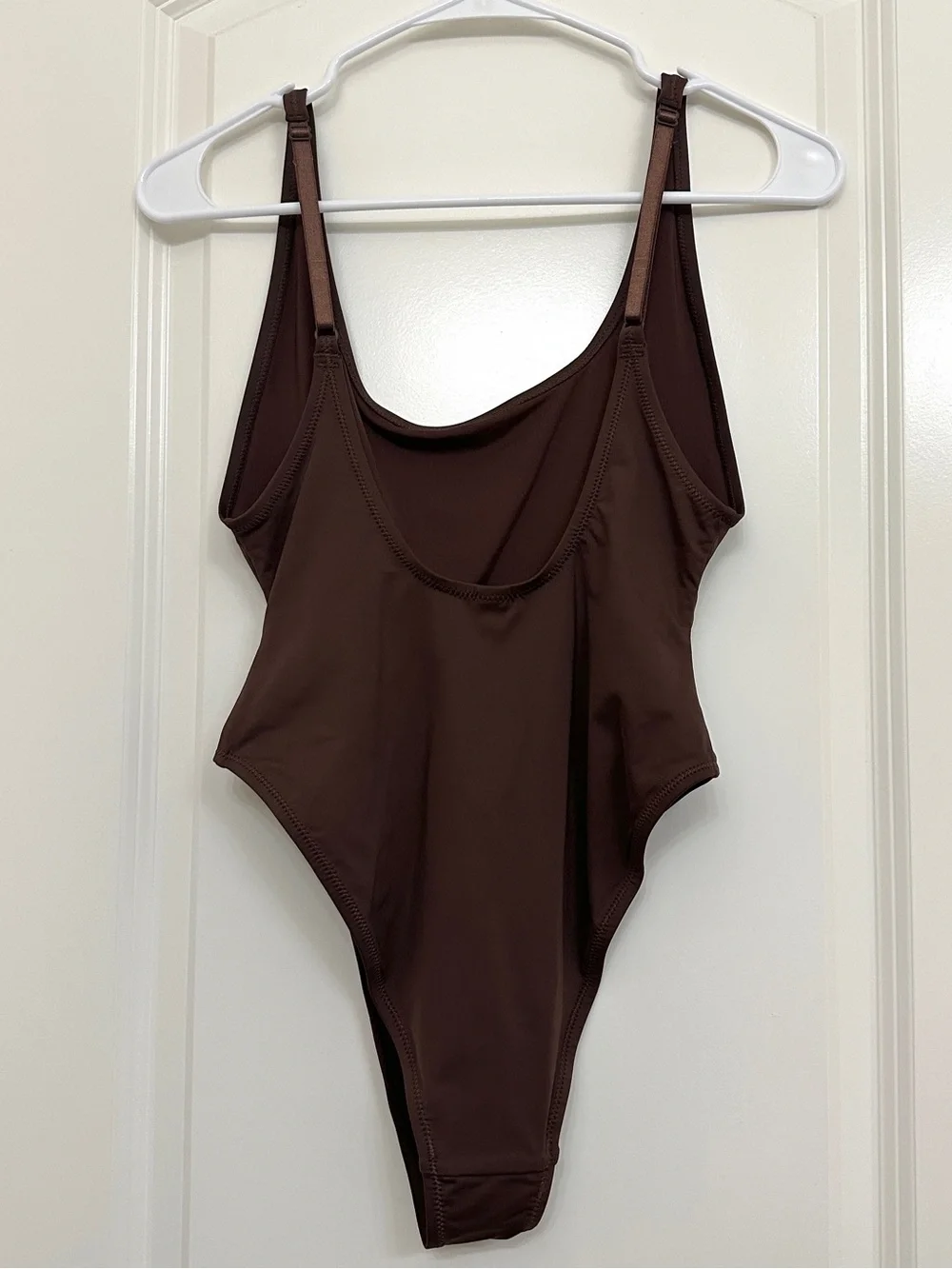 NWT SKIMS Scoop Neck One Piece Swimsuit in Cocoa - Medium